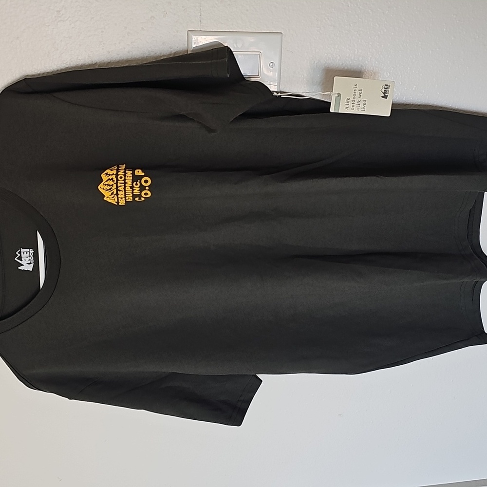NWT REI T-Shirt